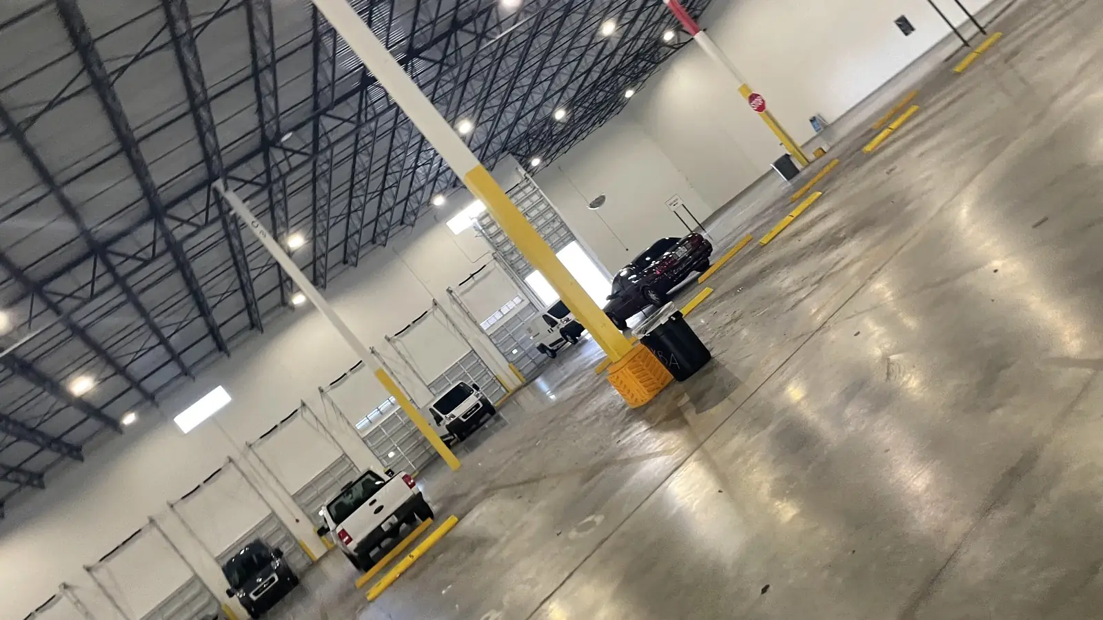 Amazon distribution facility serviced, Florida